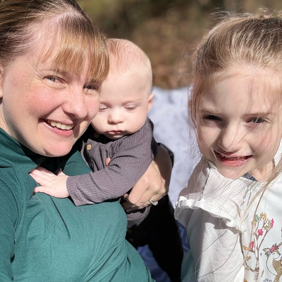 Meet your Posher, Dawn - Picture 3 of 5